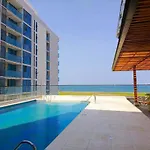 Apartamento Celeste A Pasos Del Mar Y Aeropuerto