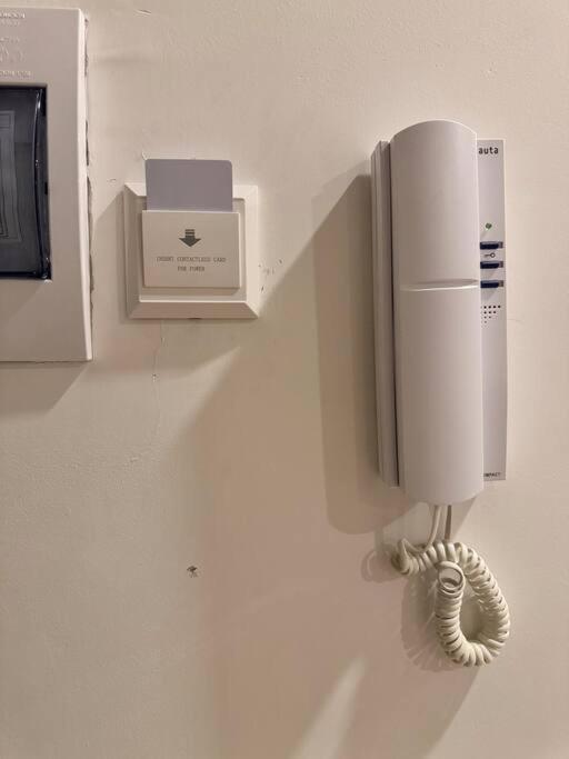 Celeste A Pasos Del Mar Y Aeropuerto Apartamento